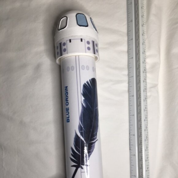 Executive Desk Model of the Blue Origin New Shepard Rocket - Picture 4 of 4